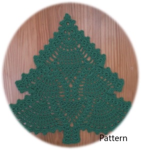 Crochet Holiday Tree Table Mat