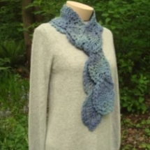 Crochet Cascading Pineappples Scarf