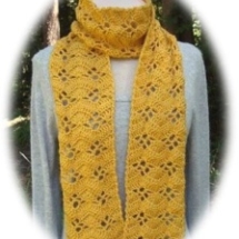 Crochet Fluttering Fans Scarf - PA-324